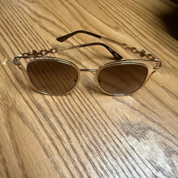 Guess GF0343 32F Gold Tortoise
Cat-Eye Metal Sunglasses Frame 53-
17-135 GF0343 - Picture 5 of 6